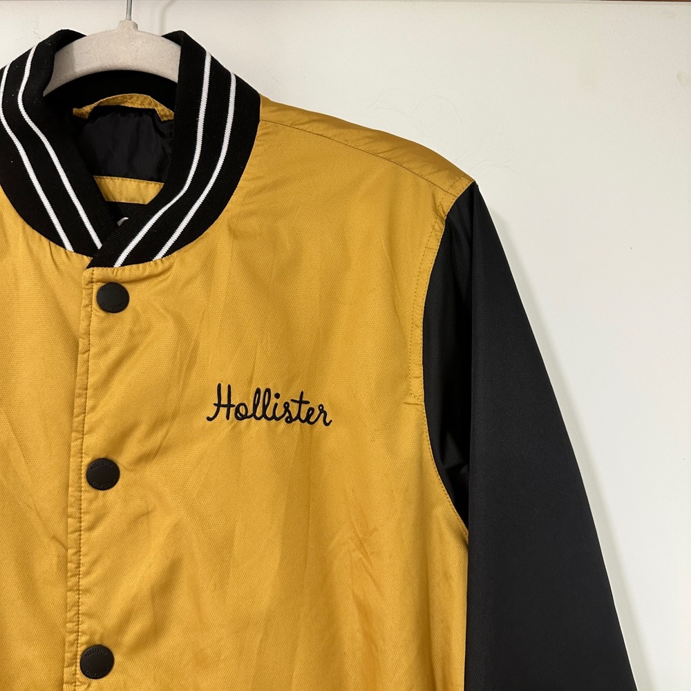 Hollister Bomber Jacket Mens Small Gold Black Varsity Snap Front Padded Coat S